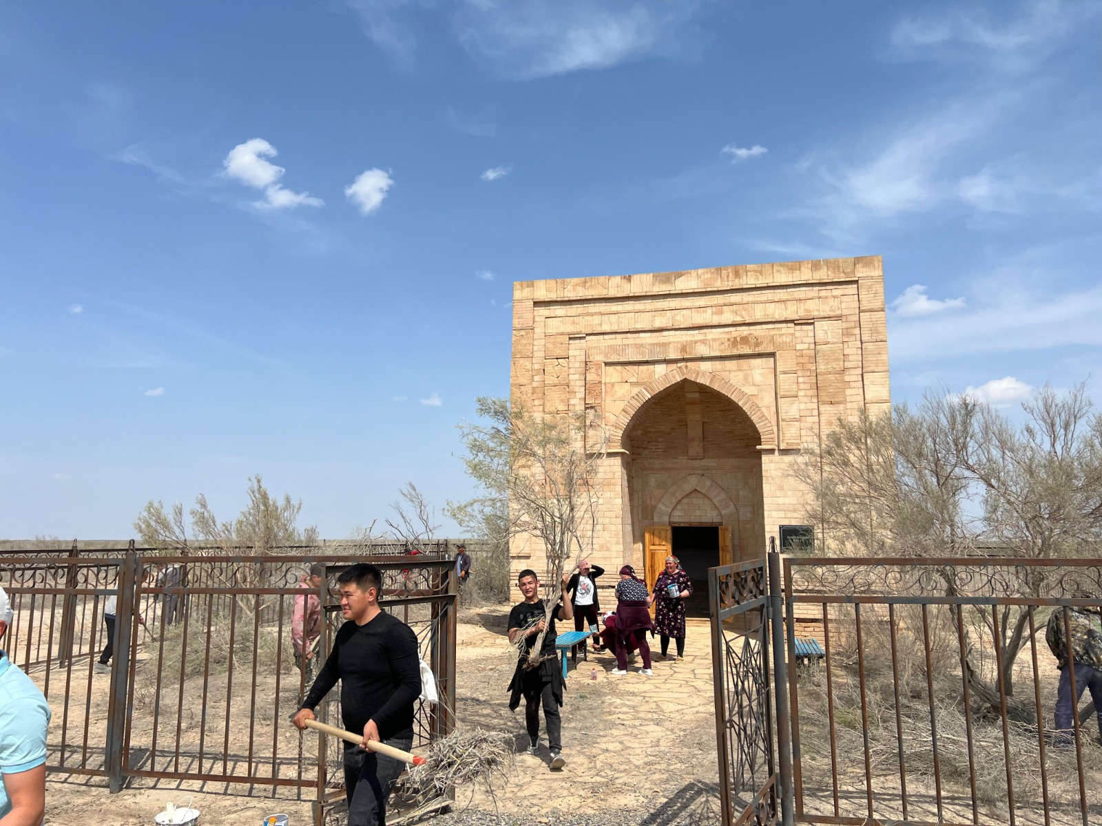 Сырдарьинцы проявили активность в экологической акции